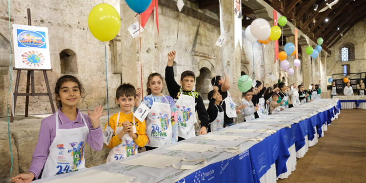 Büyükçekmece'deki çocuklar 'Çocuk Hakları Günü'nde buluştu