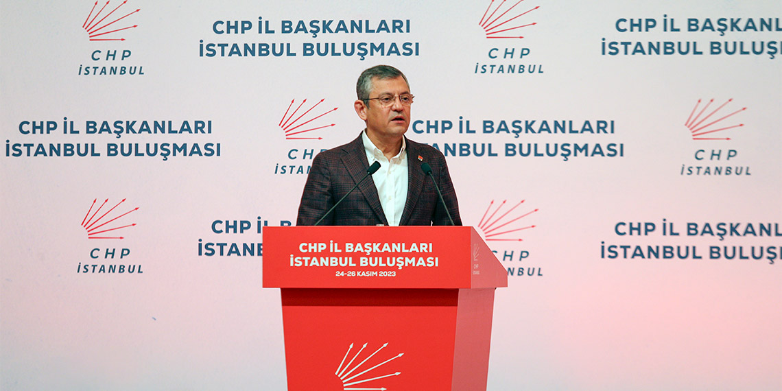 Seçim sürecinde CHP Örgütü ve İl Başkanlarından beklentileri hakkında konuşan CHP Genel Başkanı Özgür Özel, "Başarmaya mecbur olduğumuz bir süreci yöneteceğiz" dedi.