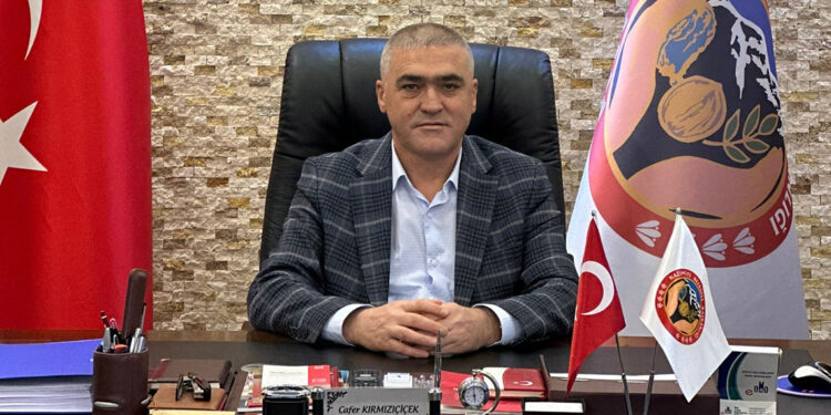 CHP'li Cafer Kırmızıçiçek, partisinden istifa etti