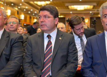 Çelişkileri ortadan kaldıracak yeni anayasaya ihtiyacımız var