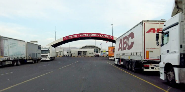 Çıldır Aktaş Gümrük Kapısı'nda ihracat yüzde 50 arttı