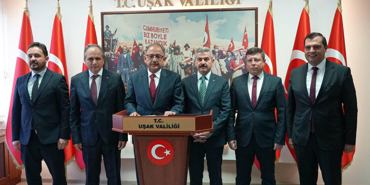 Deprem bölgesinde 200 bin konut yakında bitecek