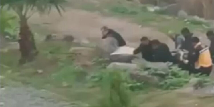 Dicle Nehri'ne atlayan 2 kız kardeşten 1'i kayıp