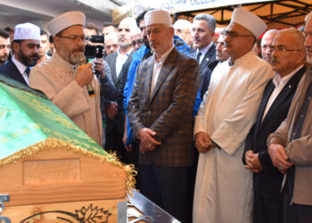 Diyanet İşleri Başkanı Ali Erbaş'ın annesi toprağa verildi