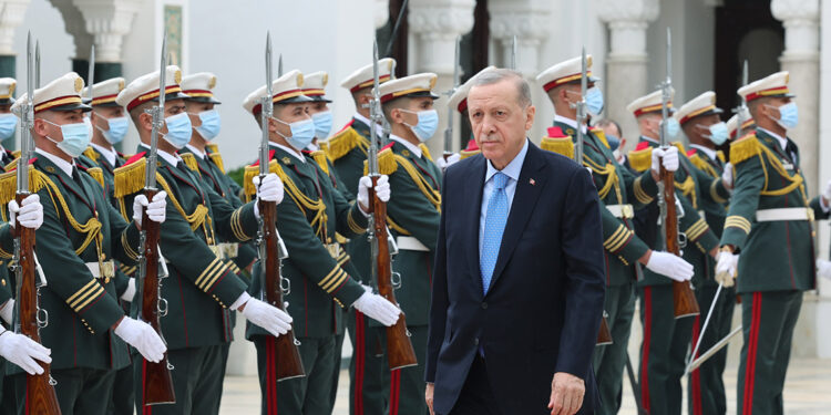 Erdoğan, Cezayir Cumhurbaşkanlığı Sarayı’nda