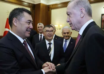 Erdoğan, kırgızistan cumhurbaşkanı caparov ile görüştü