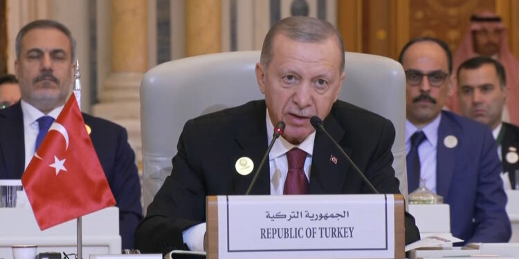 Erdoğan, Riyad'daki İslam Zirvesi'nde konuştu