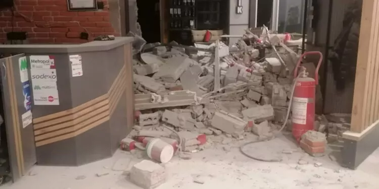 Erzurum'da avm'deki kafeteryada patlama: 2 yaralı