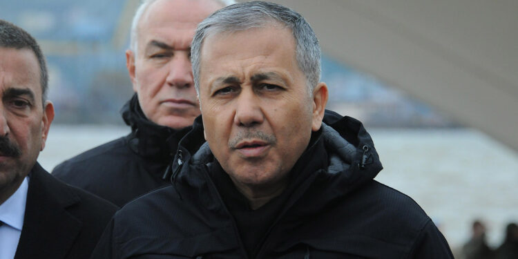 Fırtına, sel ve aşırı yağışlardan dolayı 9 kişi vefat etti