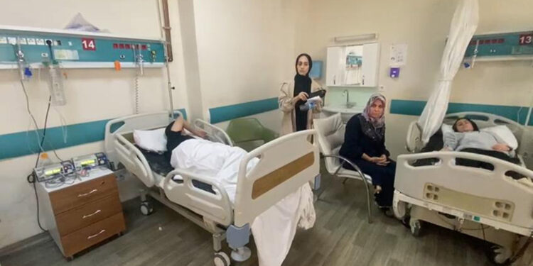 Gaziosmanpaşa'da lisede çok sayıda öğrenci zehirlendi