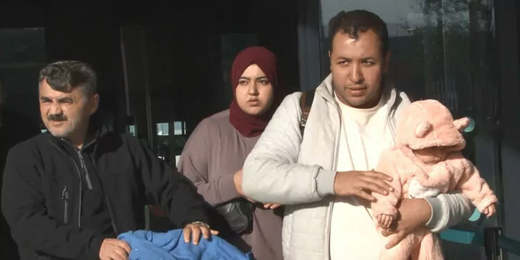 Gazze'den tahliye edilen 107 türk vatandaşı i̇stanbul'da