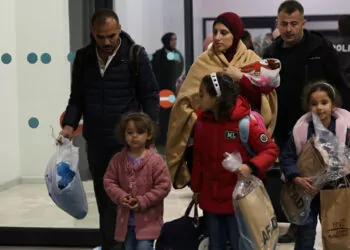 Gazze'den tahliye edilen vatandaşlarımız i̇stanbul'a geliyor