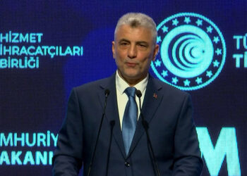 Hizmetler ihracatında dünyadan daha hızlı büyüdük
