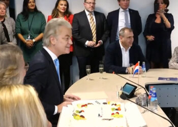 Hollanda'da seçimlerinin galibi Geert Wilders oldu