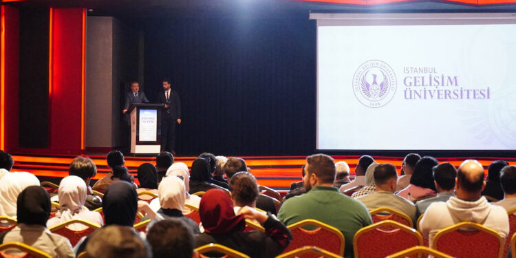 İGÜ Rektörü Prof. Dr. Şahin, Filistinli öğrencilerle bir araya geldi 