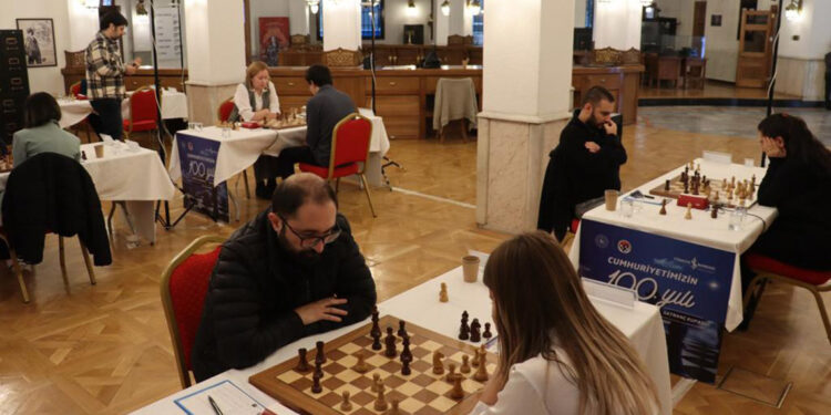 İş Bankası Satranç Kupası, ilk tur maçlarıyla başladı