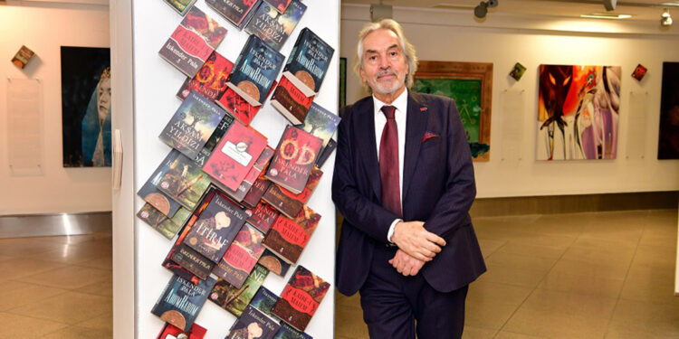 İskender Pala'nın edebi metinlerinden ilham alan sergi açıldı 
