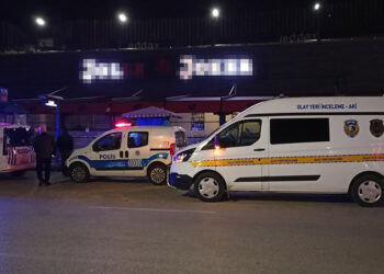 İzmit'te, AVM'deki eğlence mekanına silahlı saldırı