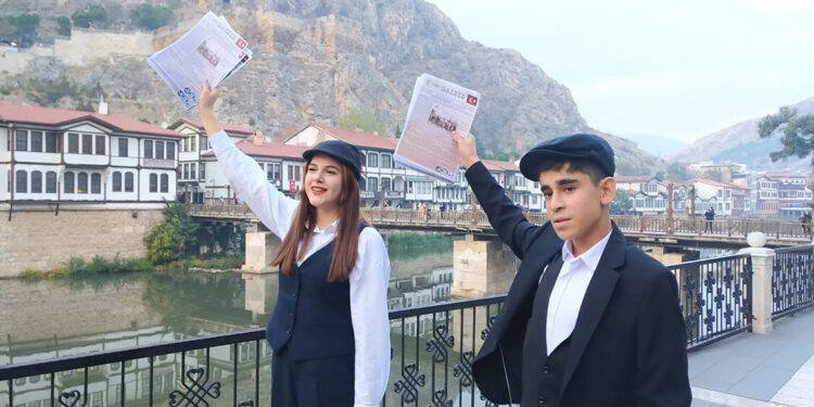 Kadına şiddete dikkat çekmek için gazete hazırladılar