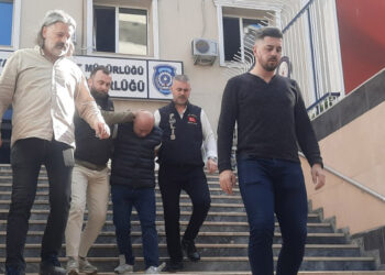 Kartal'da nalbur çırağını öldürdü