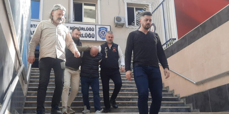 Kartal'da nalbur çırağını öldürdü