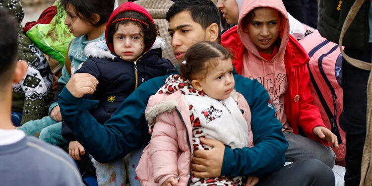 Katar: Gazze’deki insani duraklama bir gün daha uzatıldı