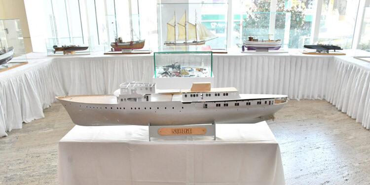 Küçükçekmece’de ‘Vira Vira’ sergisi açıldı