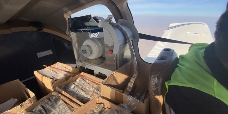 Kuduza karşı havadan aşılı yemler bırakılmaya başlandı