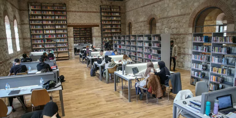 Kütüphanelerde bilgi teknolojileri eğitimleri başlıyor