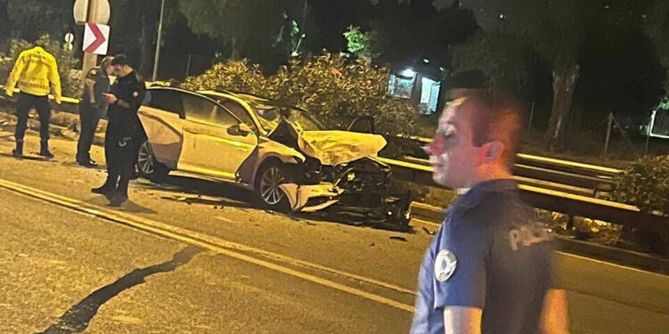 Manisaspor'un eski başkanının karıştığı kazada 2 ölü, 1 yaralı