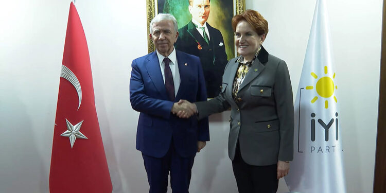 Mansur Yavaş, Meral Akşener'i ziyaret etti