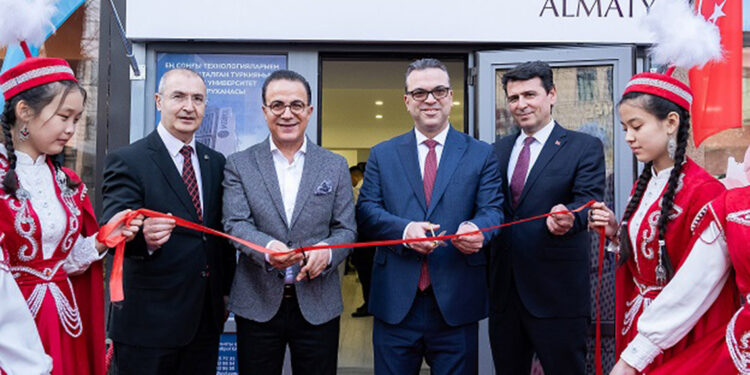 Medipol Sağlık Grubu 11'inci temsilciliğini Kazakistan’da açtı