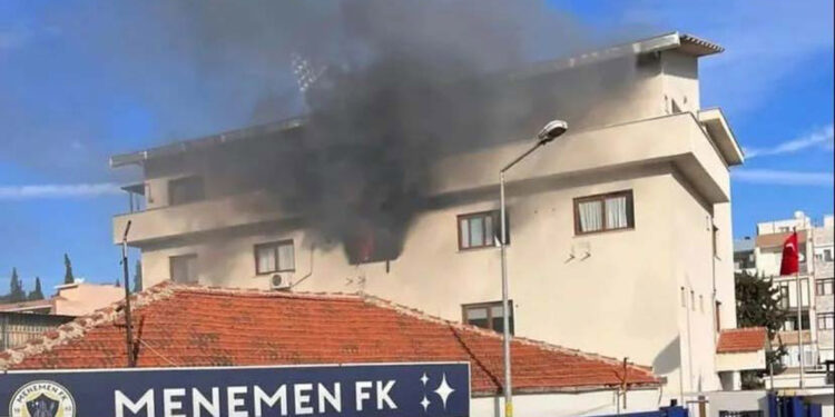 Menemen FK'nın kulüp binasında yangın