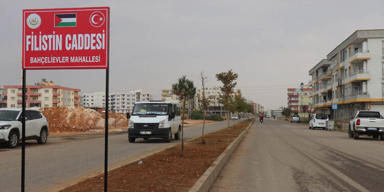 Midyat'ın en uzun caddesine 'Filistin Caddesi' ismi verildi