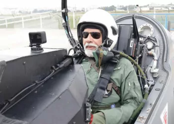 Modi, yerli savaş uçağı tejas’la deneme uçuşu yaptı