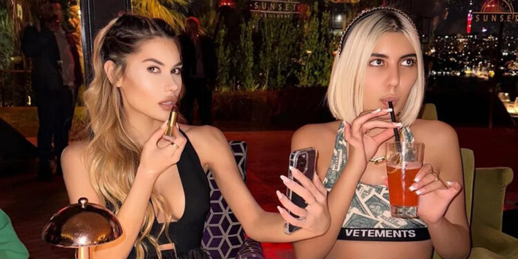 Nihal ve Bahar Candan kardeşler gözaltında