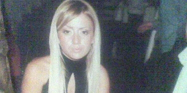 Oğlu tarafından bıçaklanarak öldürüldü