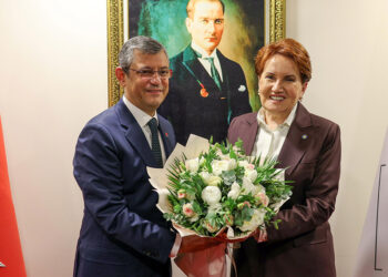 Özgür Özel Akşener ile bir araya geldi