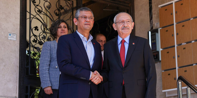 Özgür Özel Kemal Kılıçdaroğlu'nu ziyaret etti