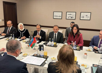 Özhaseki, Azerbaycan Ekoloji Bakanı ile görüştü