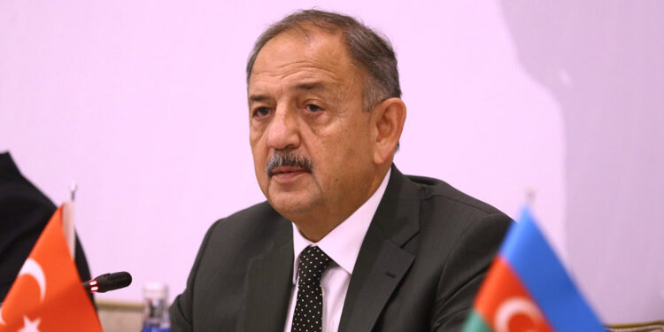 Özhaseki, Türk Dünyası 2. Meteoroloji Forumu’na katıldı