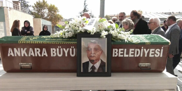 Prof. Dr. Ergun Özbudun, son yolculuğuna uğurlandı