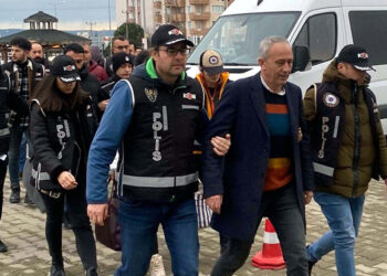 Rüşvet sanığı eski başkan Ünal Çetin: Yargılanmak istiyorum