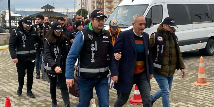 Rüşvet sanığı eski başkan Ünal Çetin: Yargılanmak istiyorum