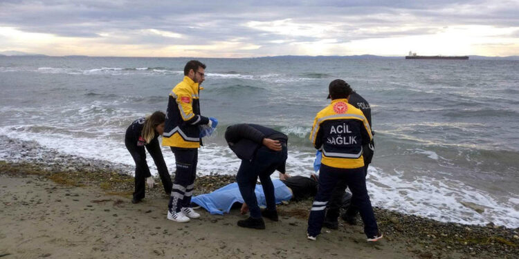 Şarköy sahilinde erkek cesedi bulundu