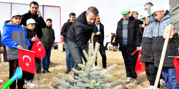 Şehit Kaymakam Muhammet Fatih anısına fidan dikildi