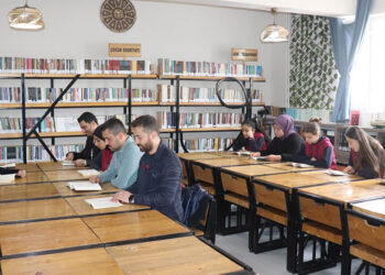 Şehit müdür Emir Topal adına kütüphane kuruldu