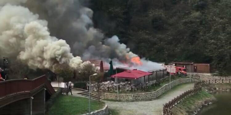 Sera Gölü kıyısındaki sosyal tesis yandı