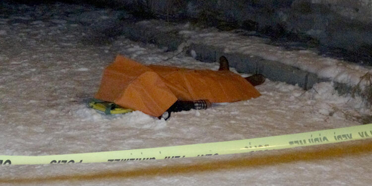 Sokak ortasında ölü bulundu