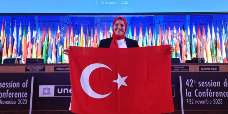 Tuba Dumlu Güler, dünyanın en iyi 50 öğretmeni arasına girdi